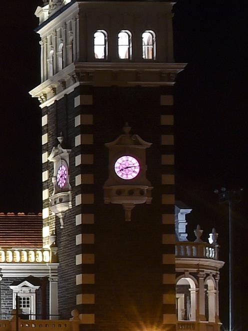 The Dunedin Railway Station clock last night. PHOTO: PETER MCINTOSH