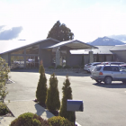 The Aspiring Enliven Care Centre in Cardrona Valley Rd is next to the Wānaka Lakes Health Centre....