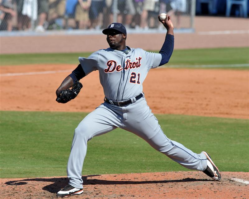 Detroit Tigers starting pitcher Dontrelle Willis (21) pitches