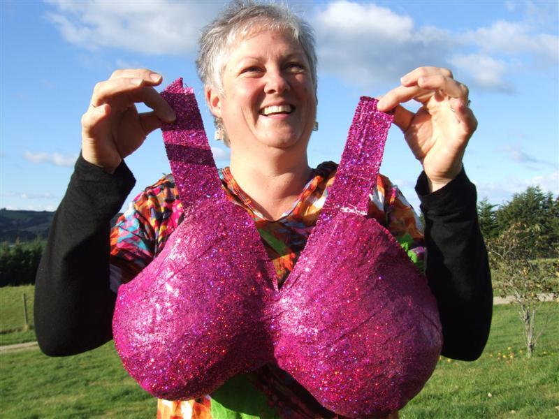 Breast supporting act - Lifestyle News - NZ Herald