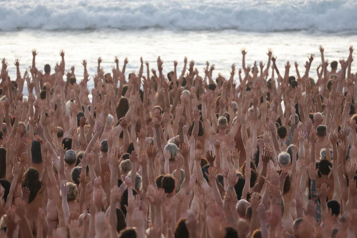 Australian Beach Scenes Nudes - Aussies strip for cancer awareness photo shoot | Star News