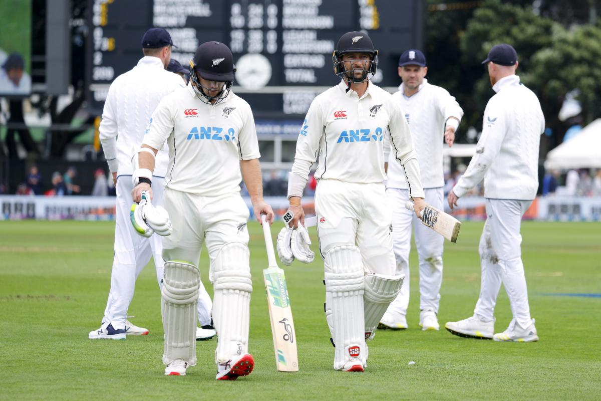 Black Caps v England: England claim second ODI after Black Caps collapse -  NZ Herald