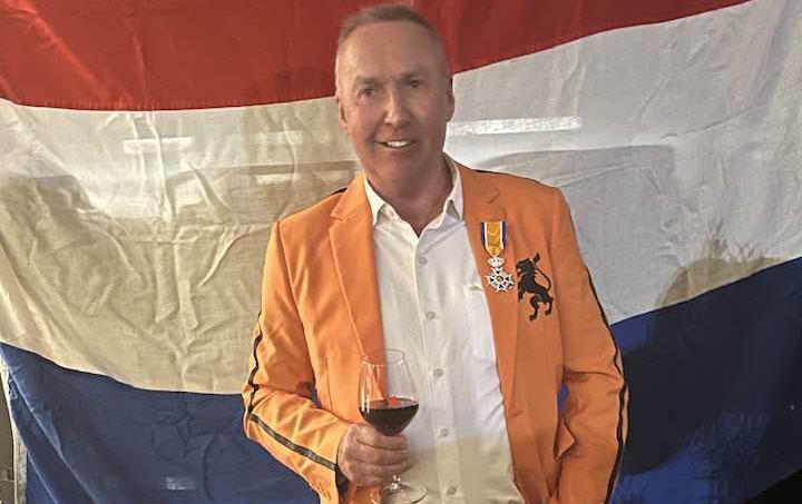 “Hoeksteen van de Nederlandse Maatschappij”: Een toost op de Oranje Ridder