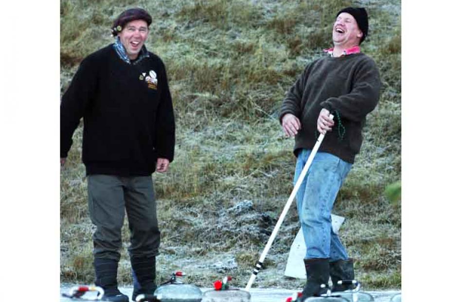 James Hazlett of Ranfurly and Ian Manson of Dunedin share a joke.