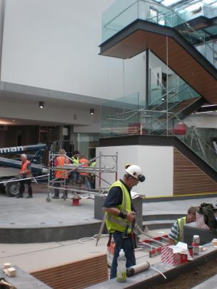 A quick look at the newly built stairwell and ‘The Pit’ area in Wall Street.