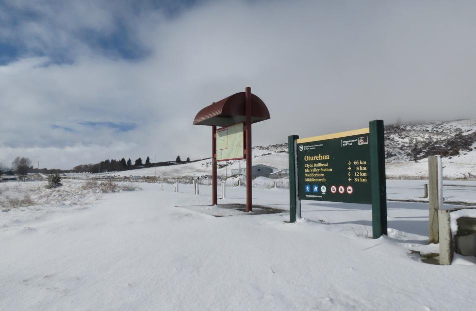 Snow at Oturehua on the Otago Central Rail Trail today. Photo: Ruby Shaw