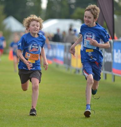 Theo Smith (9) Roslyn and Matthew Bruce (10).