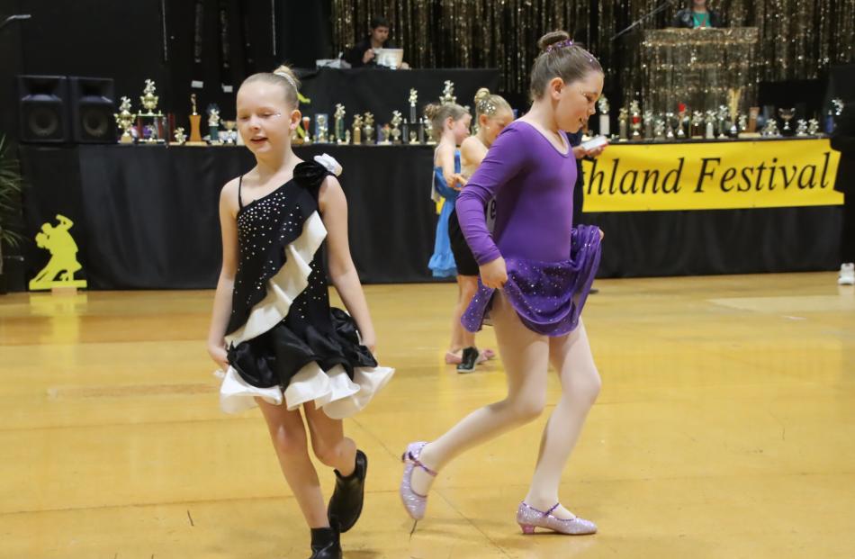 Yasmin Smith-Duthie, 10, and Ella Belt, 9, both of East Gore School.