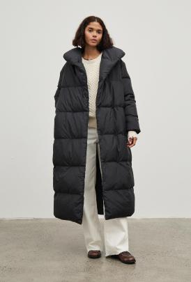 Maggie Marilyn’s puffer is designed to work on the sports field or on the way to dinner. Maggie...