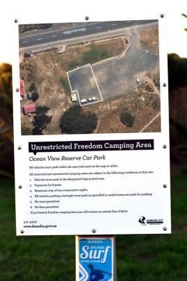 A sign showing the rules of freedom camping at the reserve.