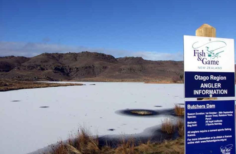 A frozen Butchers Dam, near Alexandra.