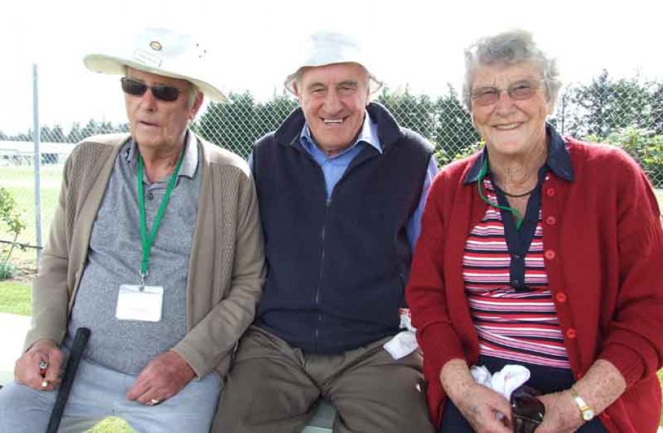 Hugh Smith, John Brun  and Kath Campbell, all of Alexandra.PHOTO:LYNDA VAN KEMPEN