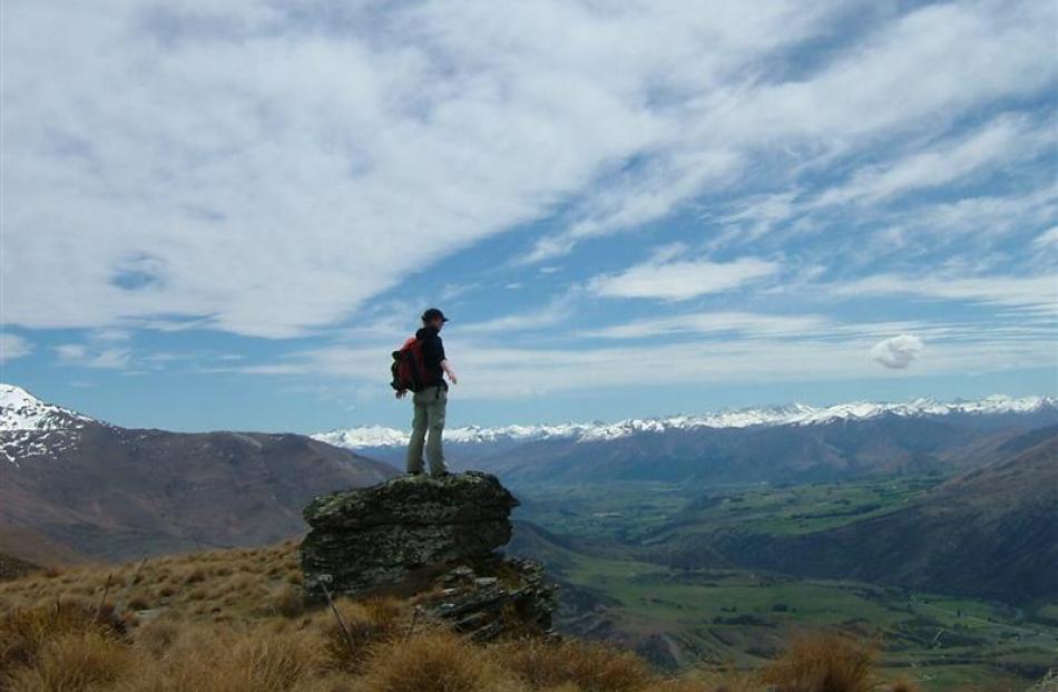 Enjoying the panorama on the Mt Rosa Track.