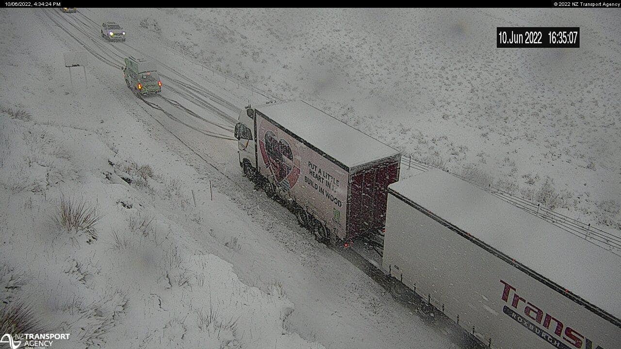 Trucks stuck in the snowy Lindis Pass this afternoon. Photo: NZTA